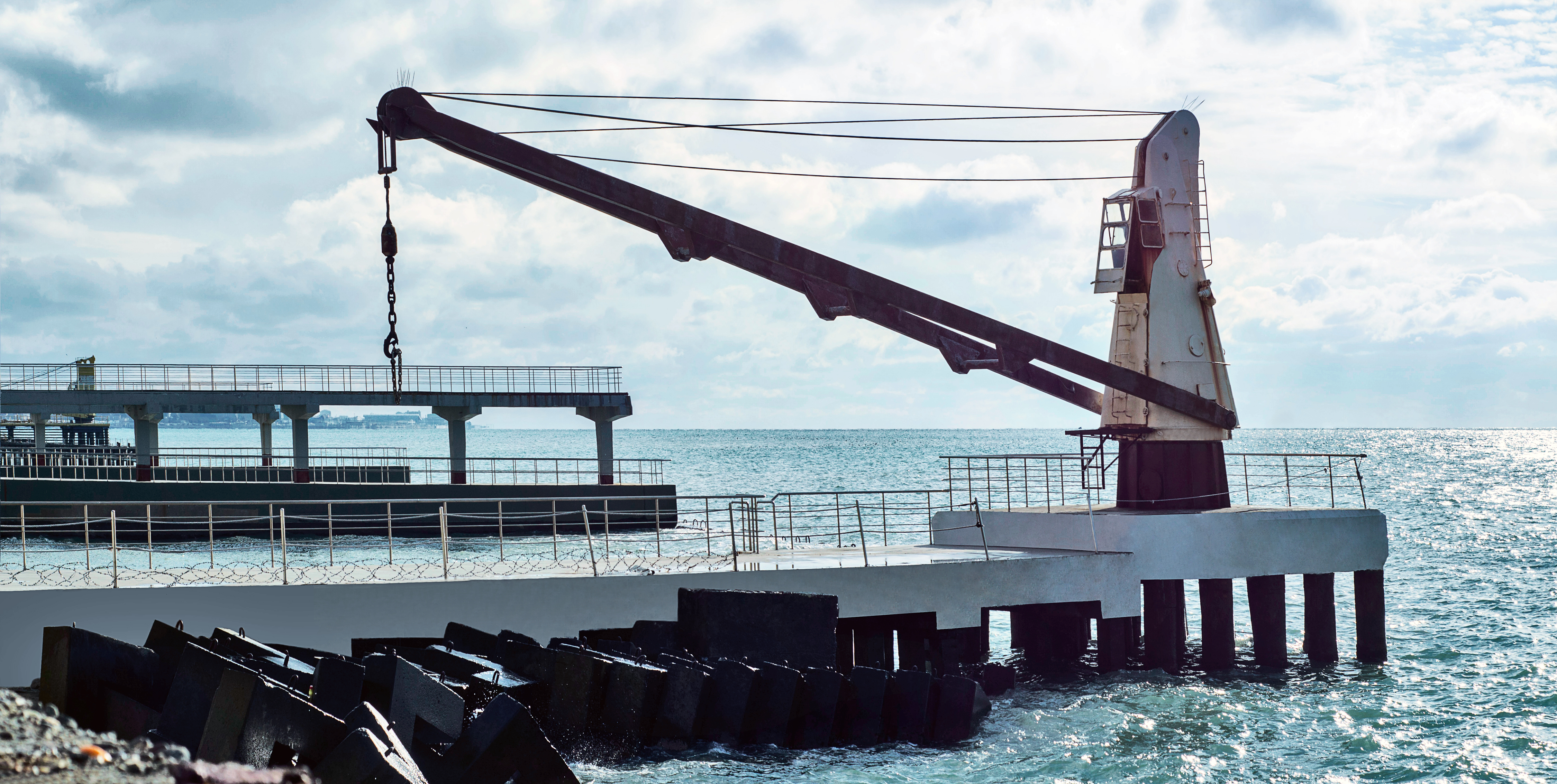 Hydraulic Marine Cranes Market